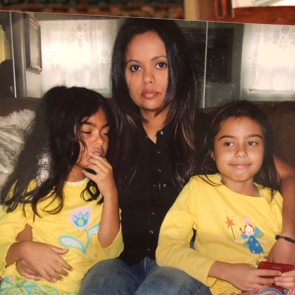 Meet your Posher, Cindy - Picture 1 of 1